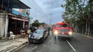 Bomberos de Cancún y Protección Civil atienden explosión de tanque de gas en la Av. Politécnico
