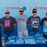 Capturan FGE Quintana Roo, Defensa y Policía Municipal a tres cubanos y un mexicano con drogas y más de 75 mil dólares en efectivo, en Benito Juárez