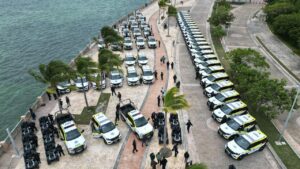 Entregan de 70 nuevas patrullas para reforzar la seguridad en Cancún.