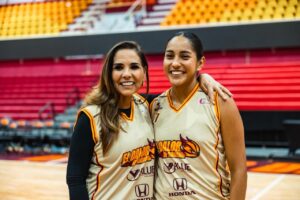 ¡Posa El Calor de Cancún Femenil, junto a la gobernadora de Quintana Roo Mara Lezama, para la Foto Oficial 2026!