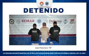 POLICÍA DETIENE A MASCULINO ,CON UN ARMA TIPO REVÓLVER EN SM 260.