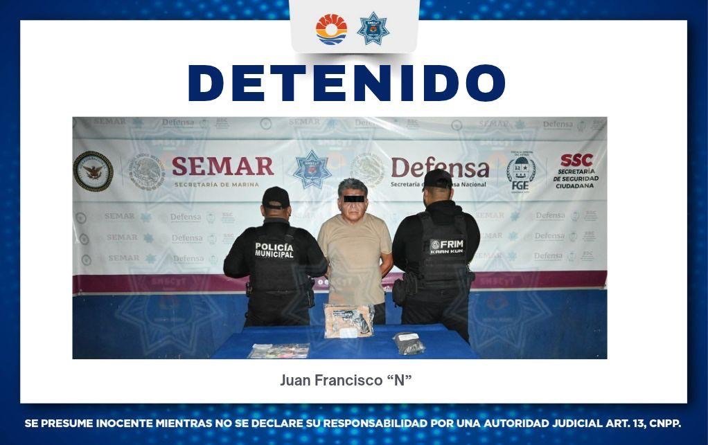 POLICÍA DETIENE A MASCULINO ,CON UN ARMA TIPO REVÓLVER EN SM 260.