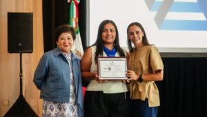 Red Ambiental destaca en foro empresarial por gestión de residuos en Cancún.