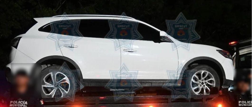 POLICÍA RECUPERA CAMIONETA CON REPORTE DE ROBO,EN BULEVAR COLOSIO.